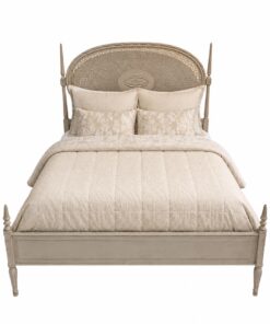 Cama de Casal Entalhes e Palhinha - L 2,00 x P 1,45 x A 1,10