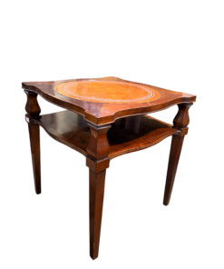 Mesa Inglesa - 0,59 x 0,59 x 0,65 alt.